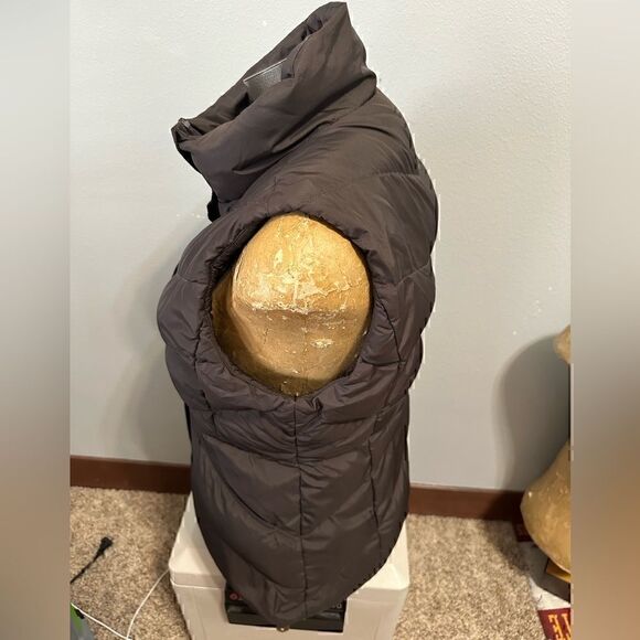 J.Crew Women’s Medium Brown Lined Puffer Vest - Picture 5 of 7